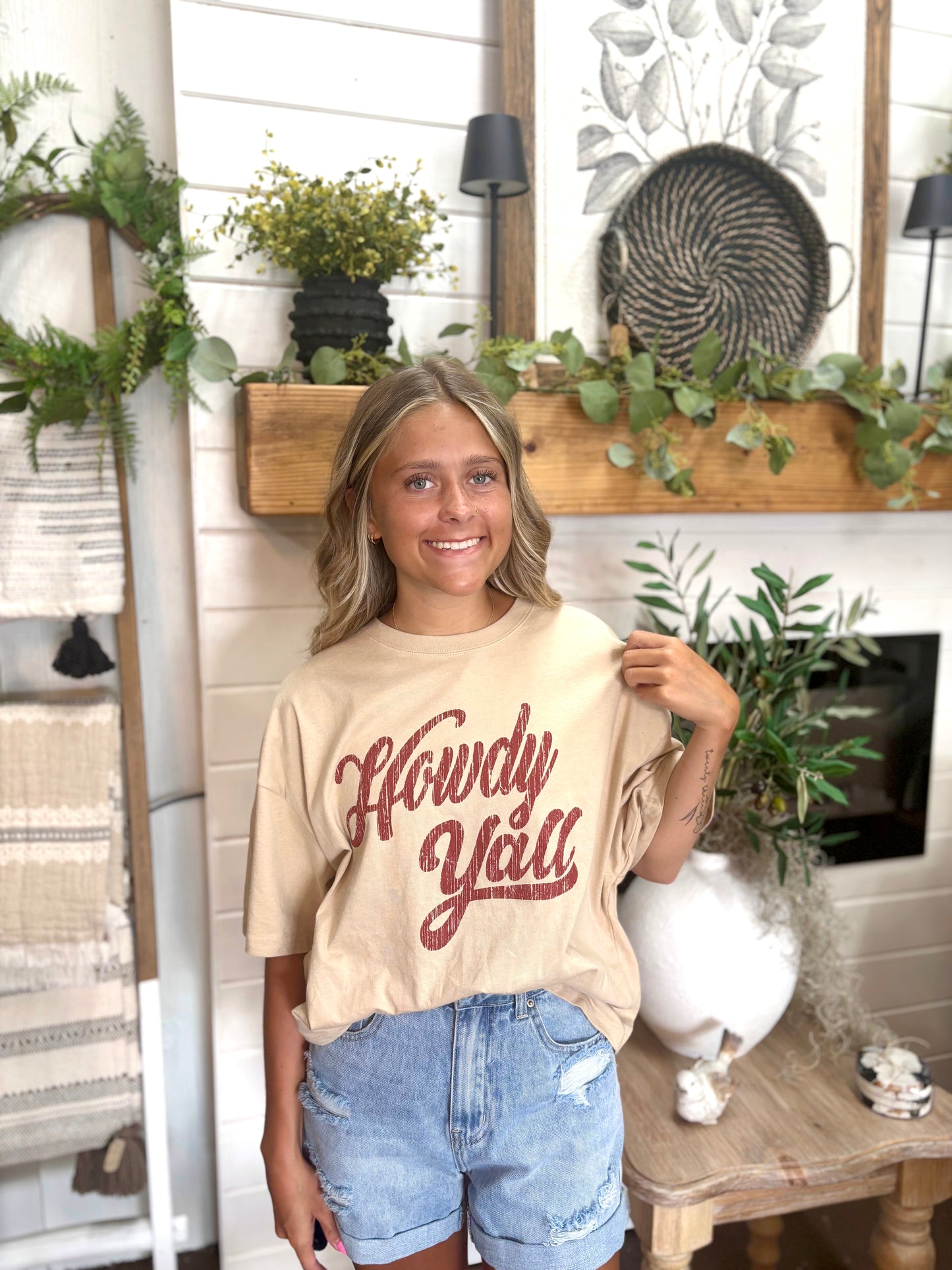 Howdy Y’all Tee