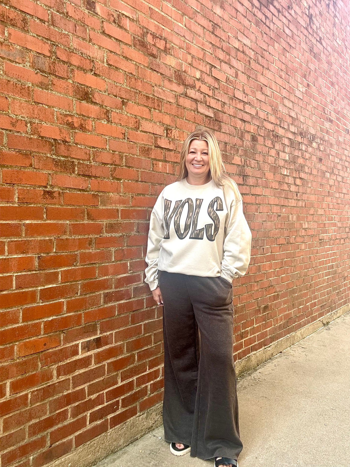 Camo VOLS crewneck